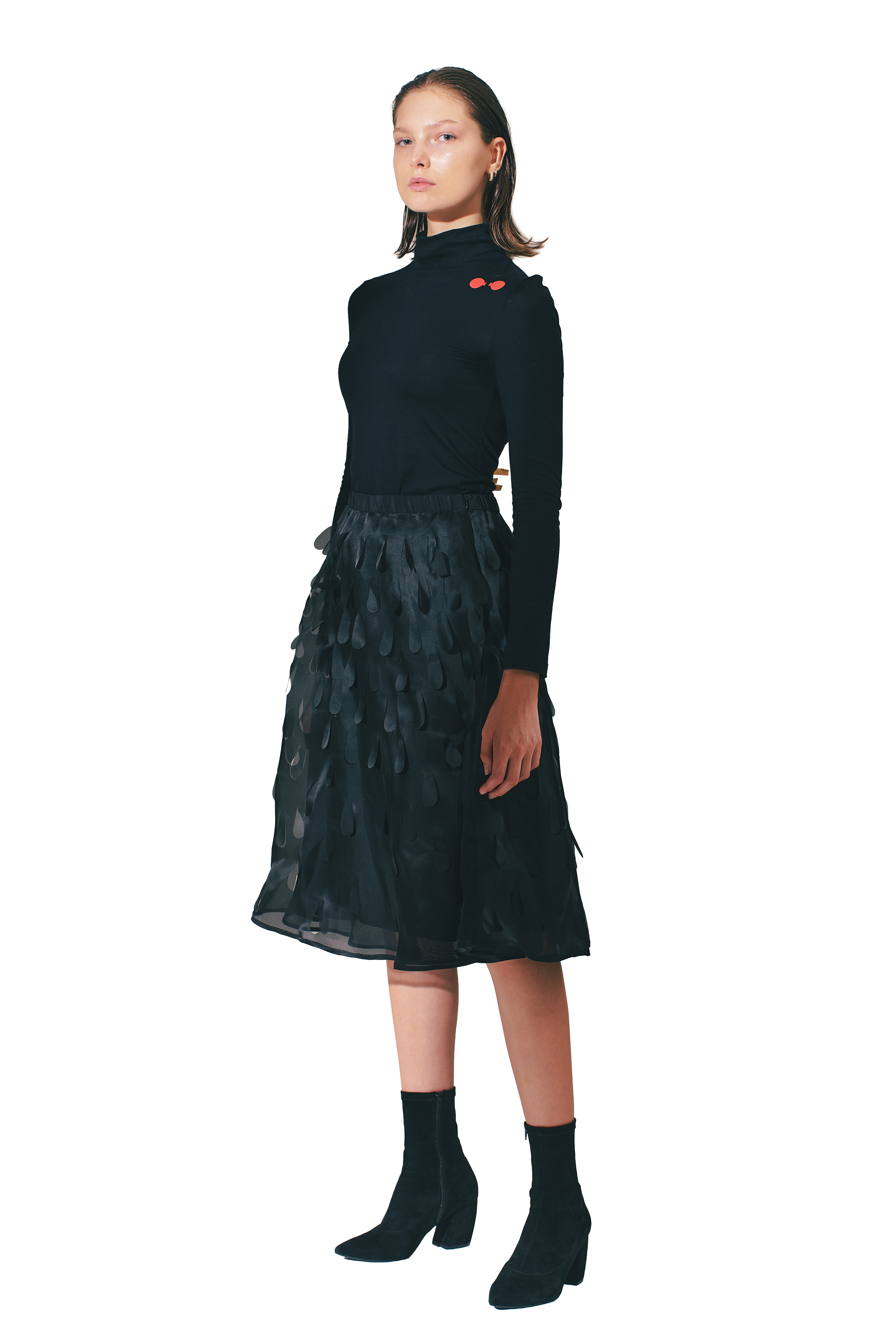 LD-13 skirt cuticle black